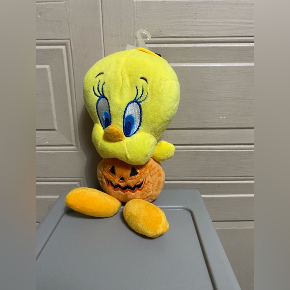 Looney Tunes Dog Toy With Squeaker.